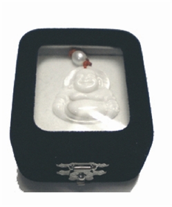 Bild von Halskette mit weißem Perlmutt Buddha